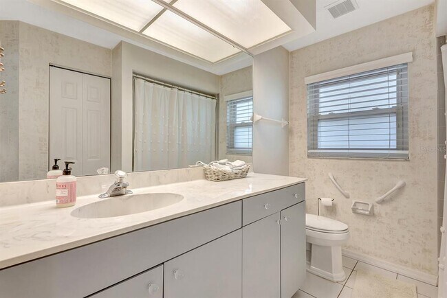 Building Photo - 5304 72nd St E