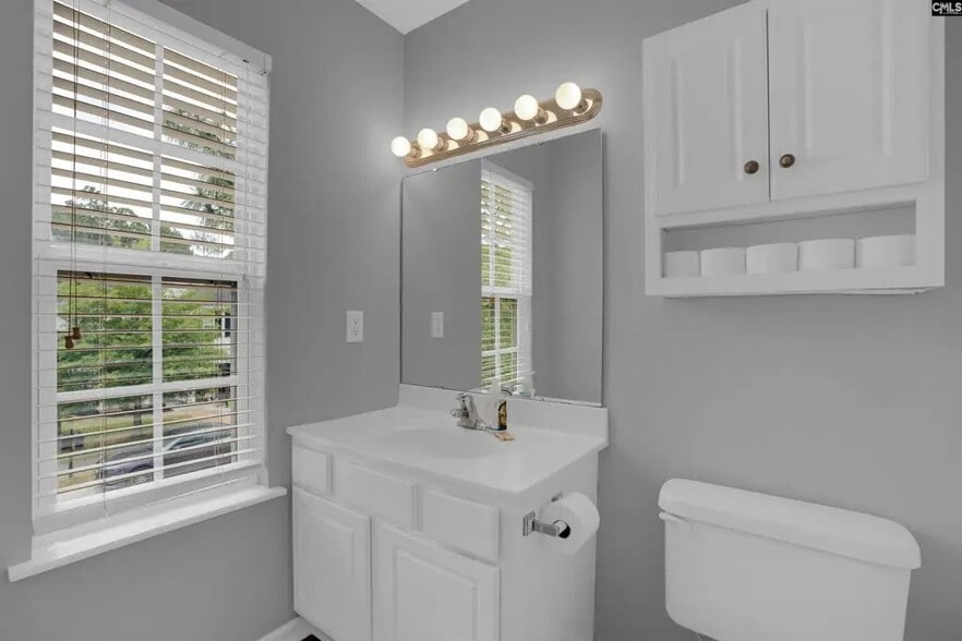 Building Photo - 2091 Lake Carolina Dr