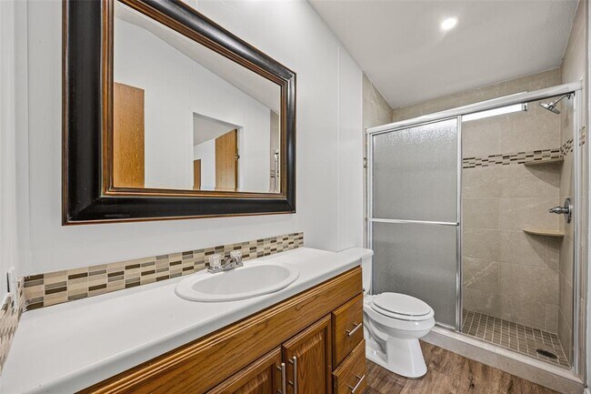 Building Photo - 184 Oak Forest Ct