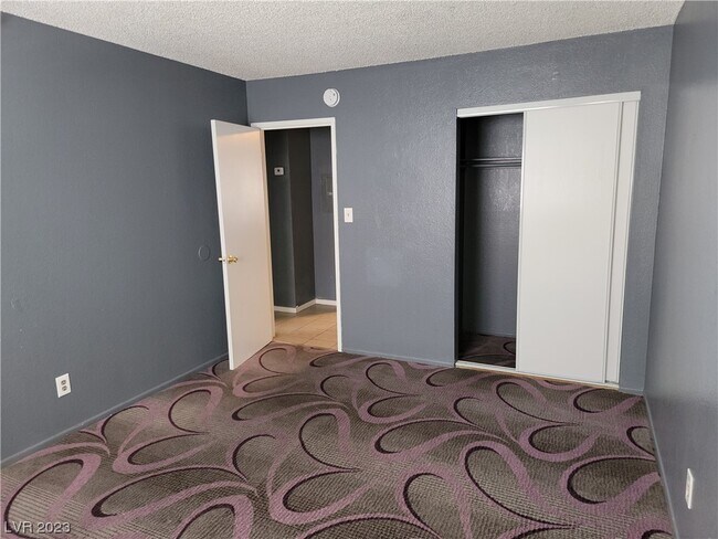Building Photo - 5335 Mancos Ct
