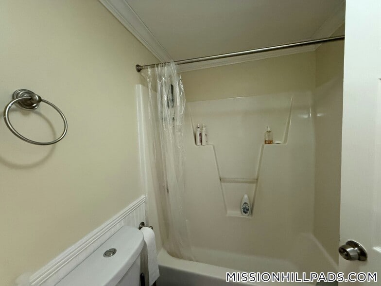 Building Photo - 712 Shawmut Ave