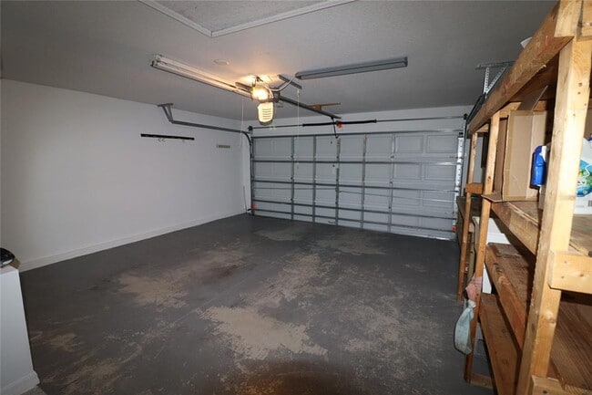 Building Photo - 324 Red Kite Dr