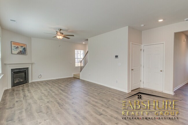 Building Photo - 52 Pink Dogwood Wy