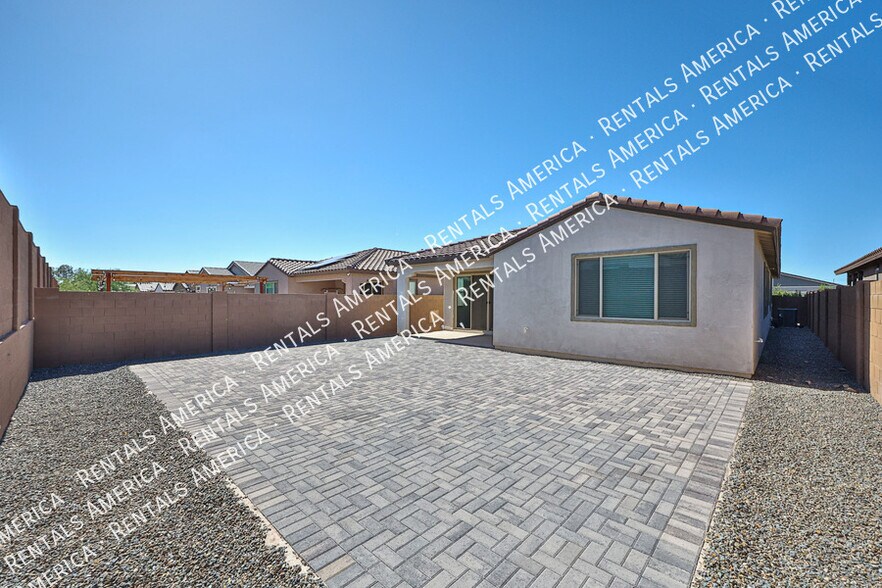Building Photo - 1625 W la Mirada Dr