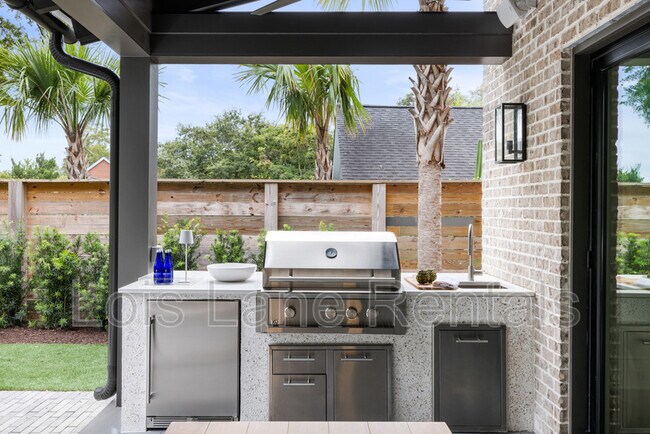 Building Photo - 507 McCants Dr