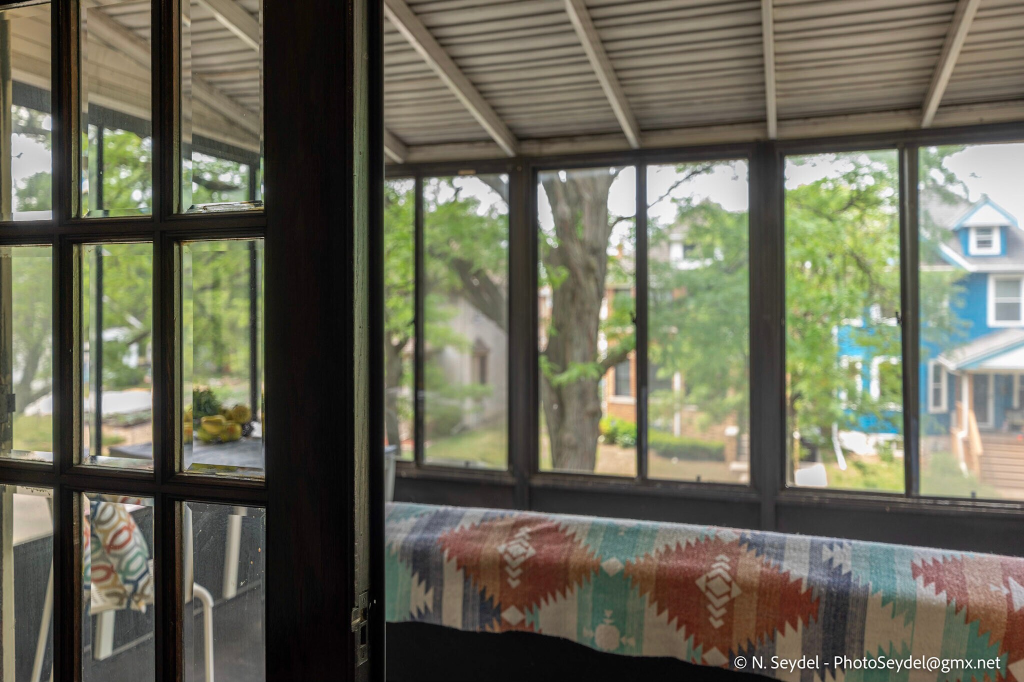 Covered balcony - 865 Blaine St