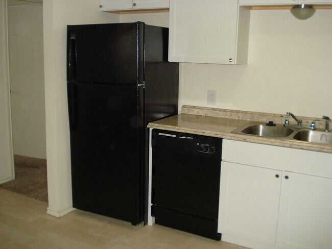 Building Photo - 1402 Pima Trail