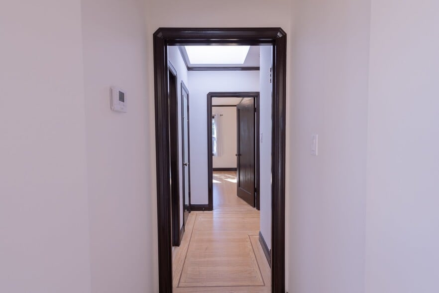 Building Photo - 212 Tocoloma Ave