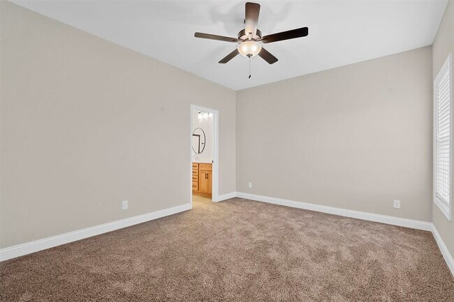 Building Photo - 1156 Shallowford St