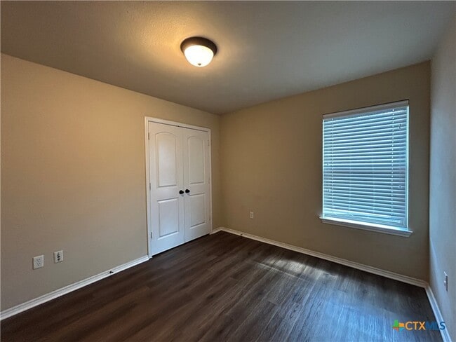Building Photo - 1137 Brown Rock Dr
