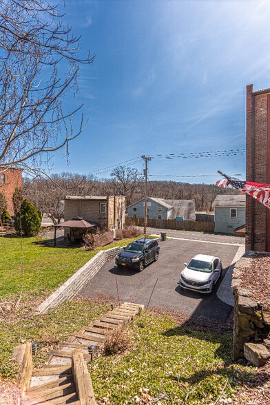 Building Photo - 181 Abeel St