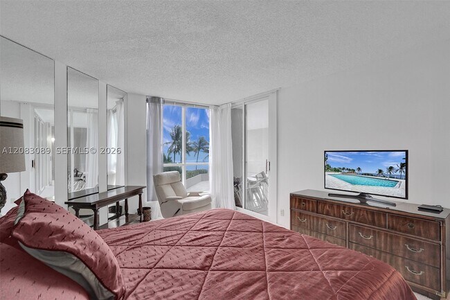Building Photo - 6767 Collins Ave