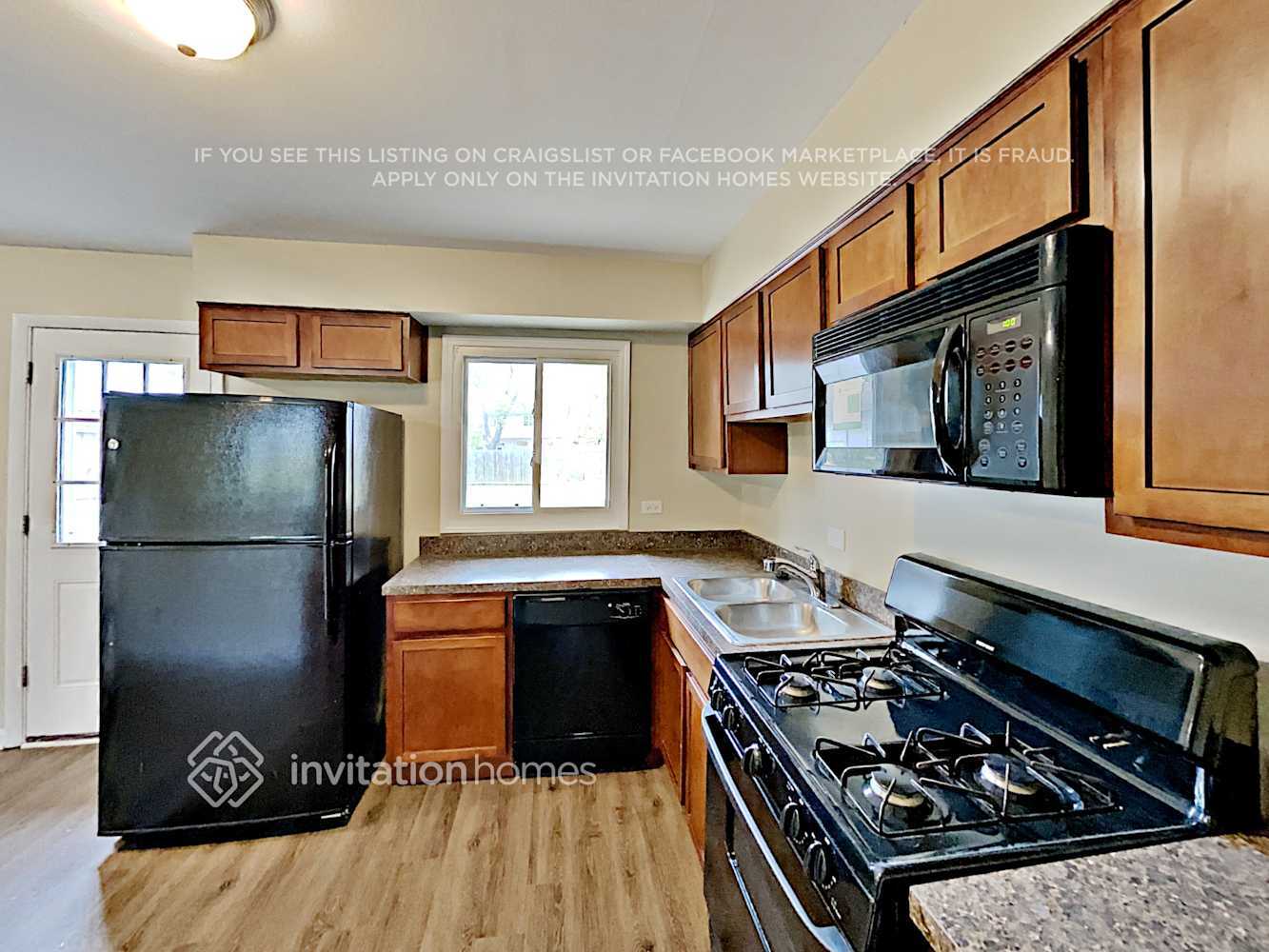 Building Photo - 280 Mohave St