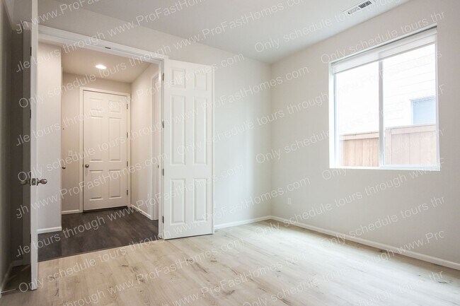 Building Photo - 2445 S Jasper Dr
