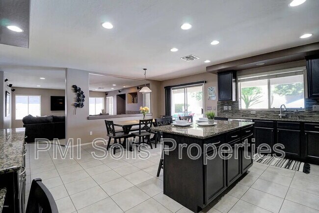 Building Photo - 13412 W Annika Dr