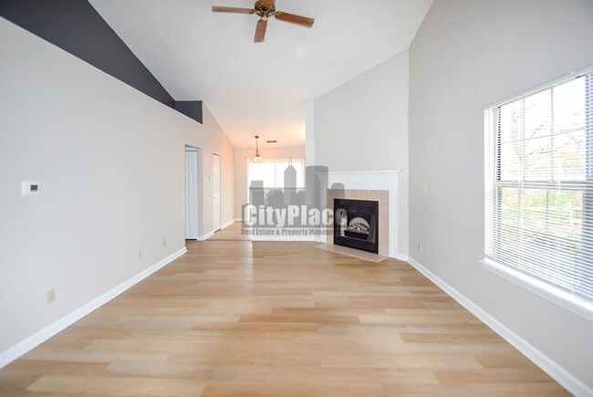 Building Photo - 5231 Pin Oak Dr