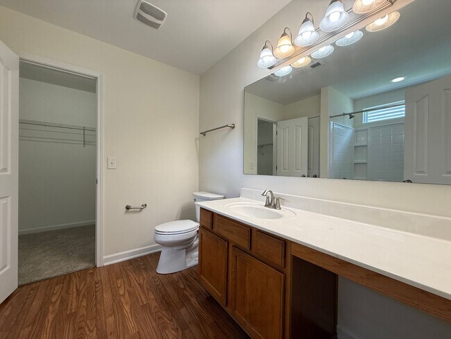 Building Photo - 1040 Treble Ct