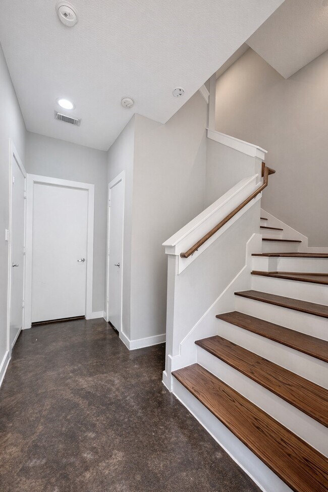 Building Photo - 1144 Patterson St