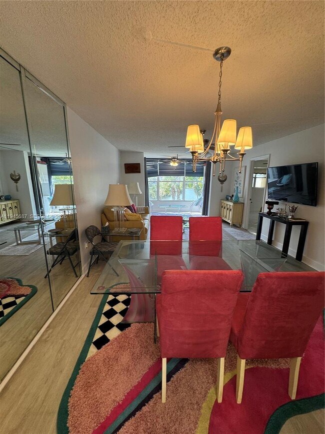 Building Photo - 8280 Sunrise Lakes Blvd