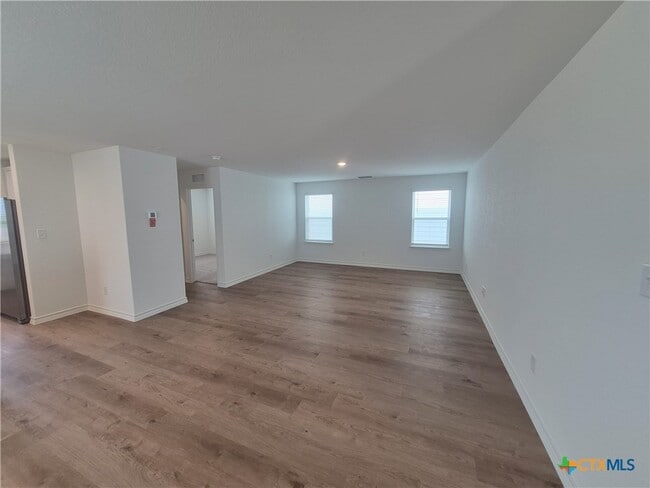 Building Photo - 942 Bluegrass Pt