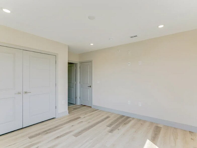 Building Photo - 2326 N 2nd St