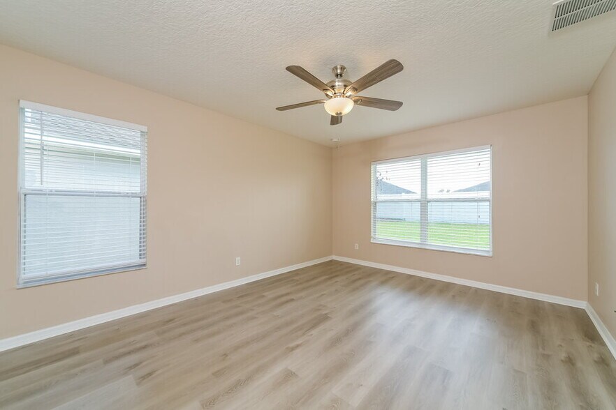 Building Photo - 2151 Antler Dr