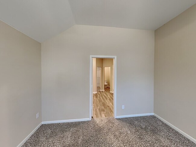 Building Photo - 353 Lowery Oaks Trl