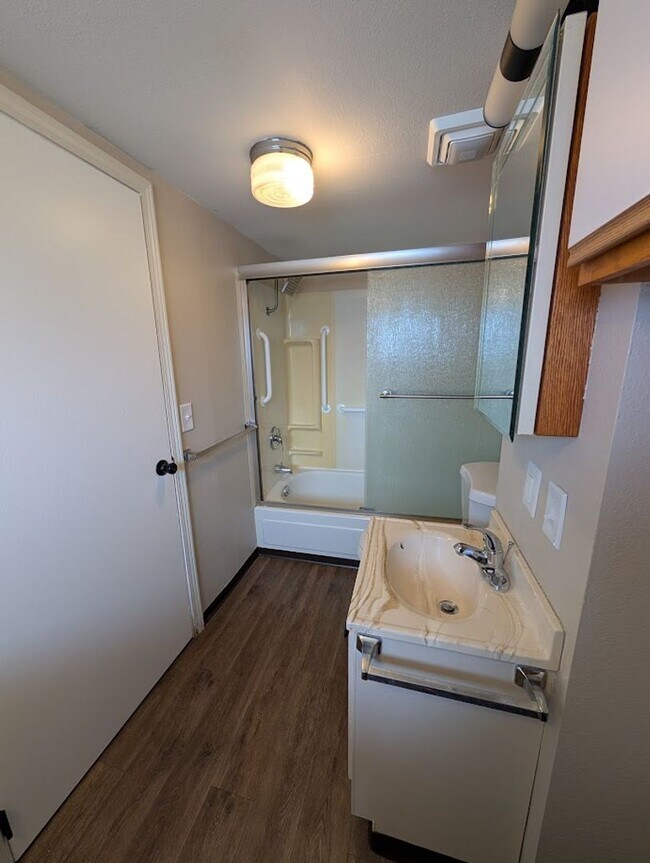 Building Photo - 1 Bedroom Pet-Friendly Casita (Plus Bonus Spaces!)