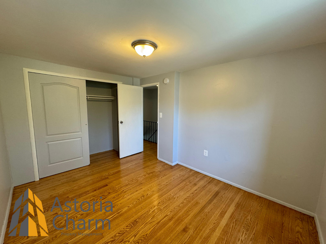 Building Photo - New Beautiful 2bed+DEN/1bath in Parkville.