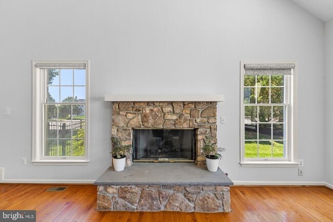 Building Photo - 22561 Howardsville Woods Ct