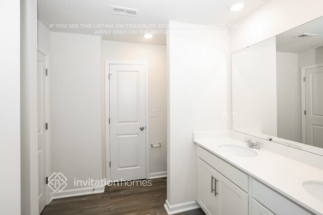 Building Photo - 11622 Brier Vlg Ln