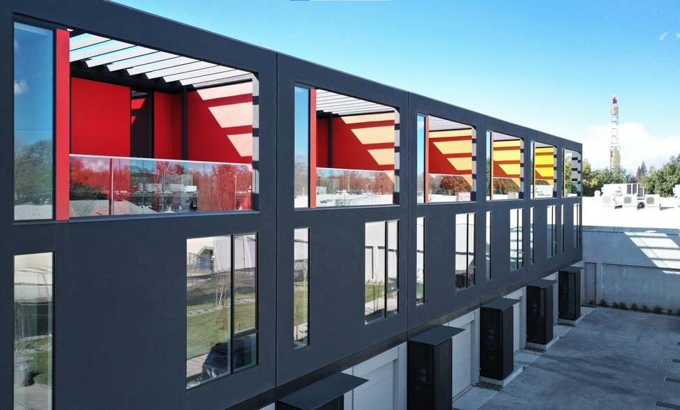 Building Photo - 2427 Binnen Ln