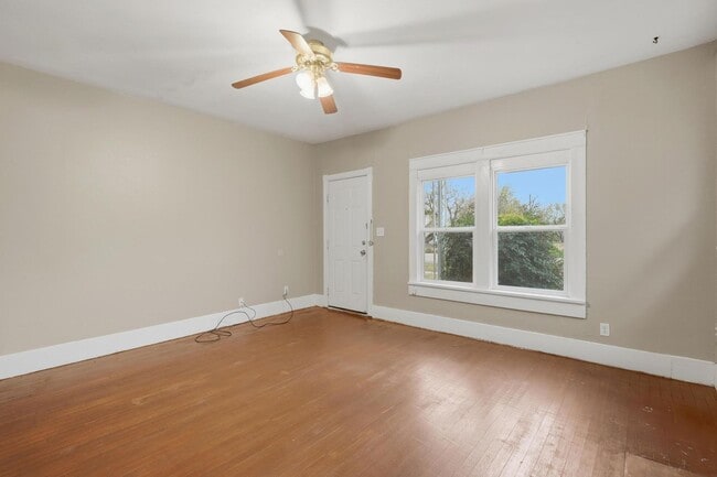 Building Photo - 1341 Hickory St