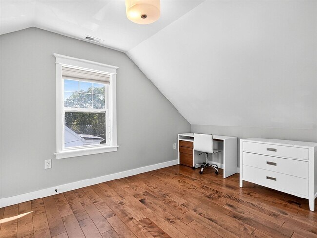 Building Photo - 409 Norfolk St