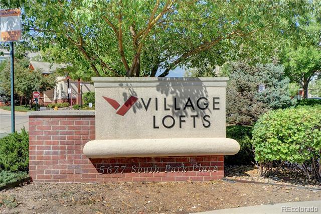 Building Photo - 5677 S Park Pl