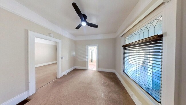 Building Photo - PRICE REDUCTION!! Spacious 2 bedroom 2 Bat...