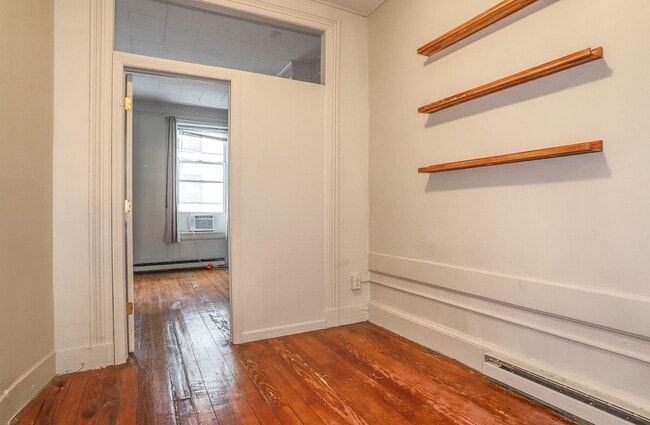 Building Photo - 320 Jefferson St