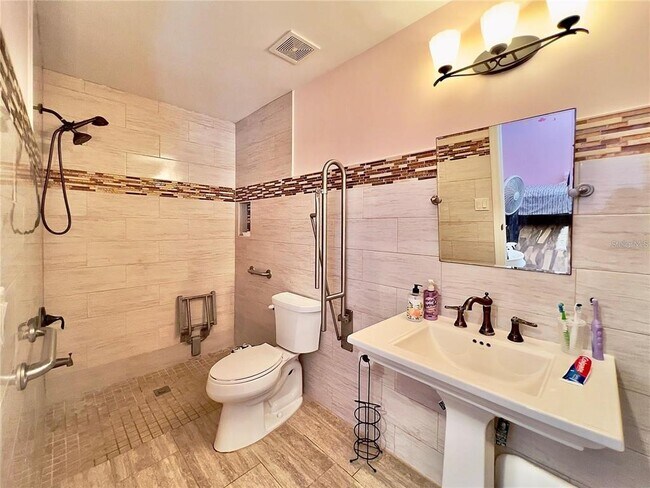 Building Photo - 3900 Reaves Rd