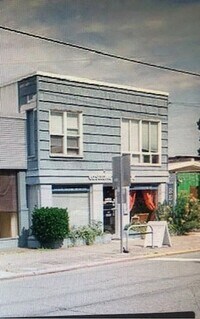 Building Photo - 3105 1/2-3105 Eastlake Ave E