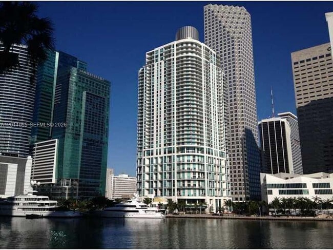 Building Photo - 300 S Biscayne Blvd
