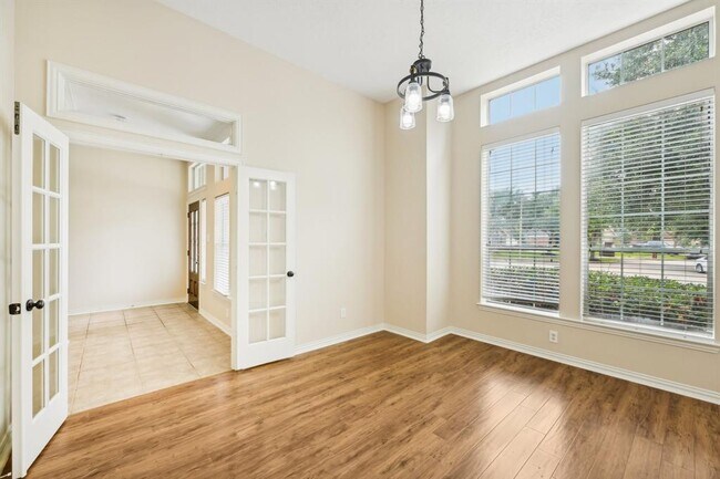 Building Photo - 1309 Bayport Ln