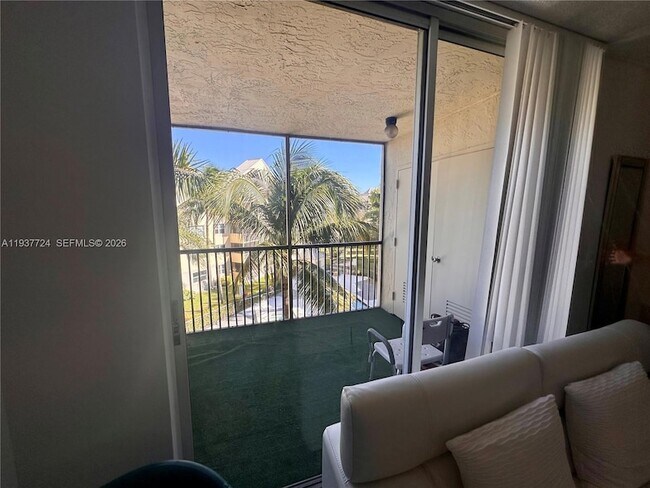 Building Photo - 8205 Lake Dr