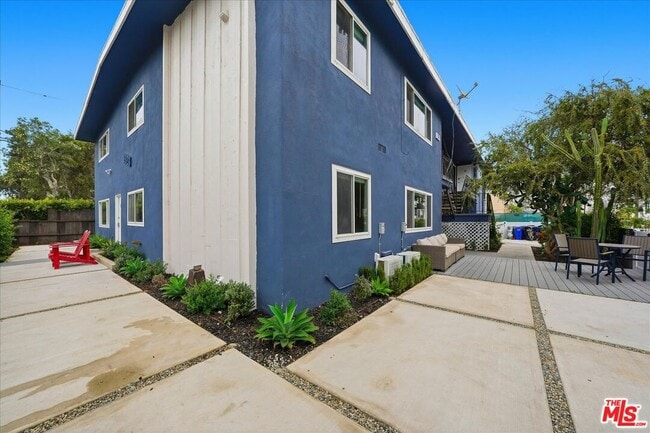 Building Photo - 3320 Pacific Ave