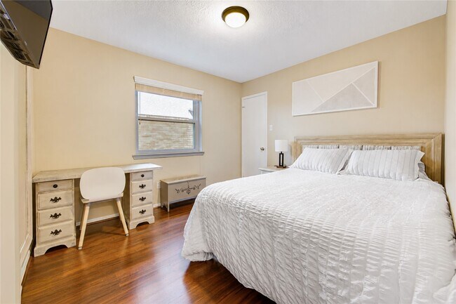 Building Photo - 7023 Brockington Dr