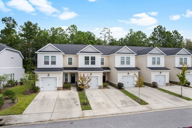 Building Photo - Furnished rental/Short Term Available