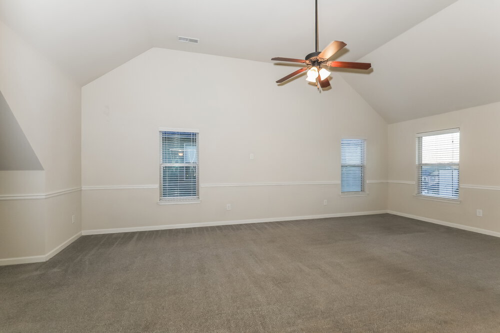 Building Photo - 576 Camano Way