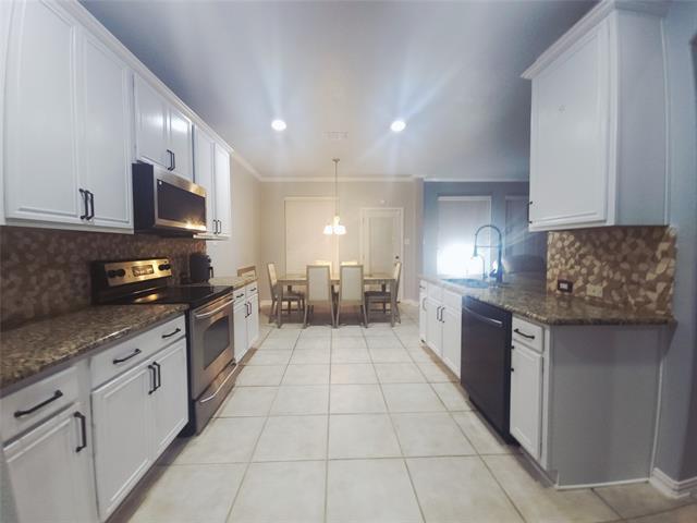 Building Photo - 1024 Fair Oaks Dr