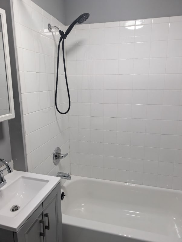 Building Photo - 1221 S Avers Ave