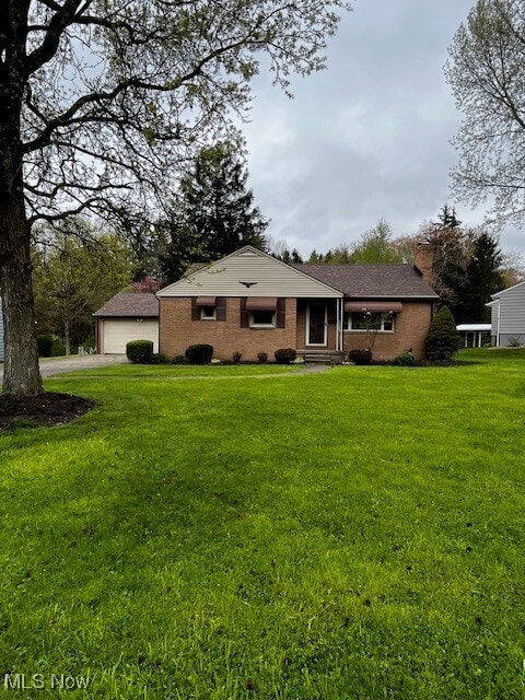 Primary Photo - 32 Orchard Dr