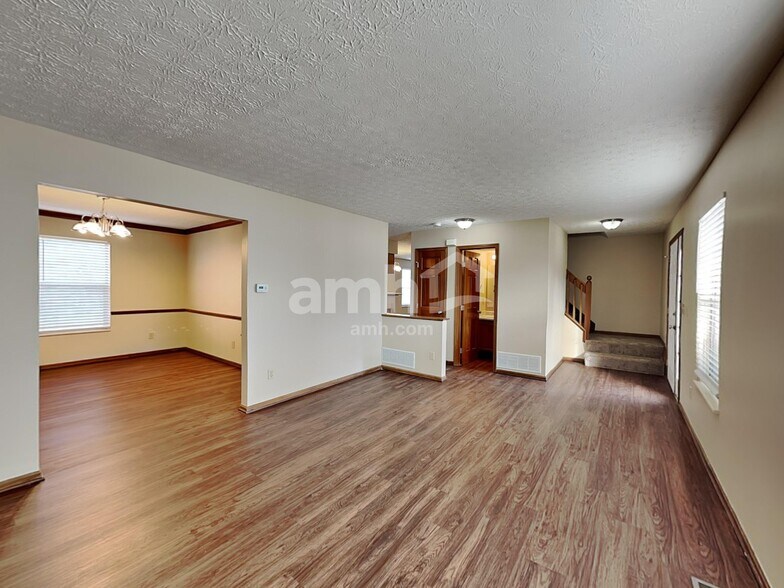 Building Photo - 350 Timber Ridge Dr